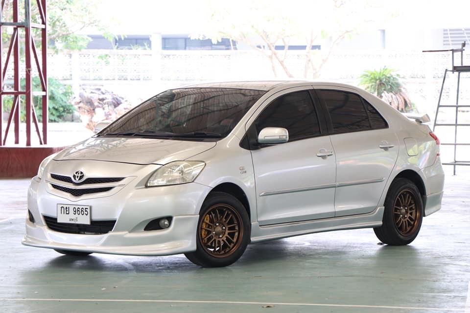Toyota Vios ปี 2010 สีเงิน