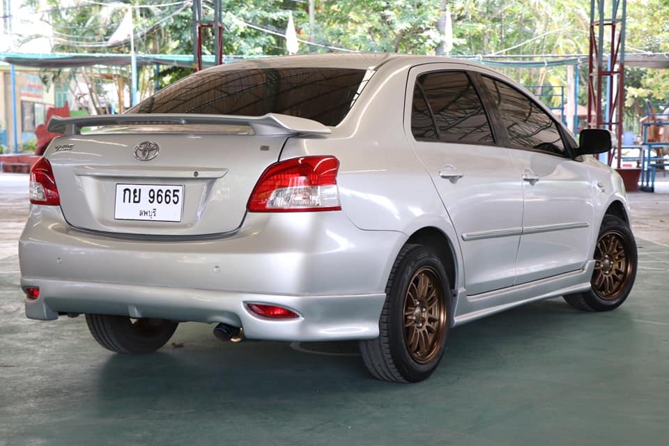 Toyota Vios ปี 2010 สีเงิน