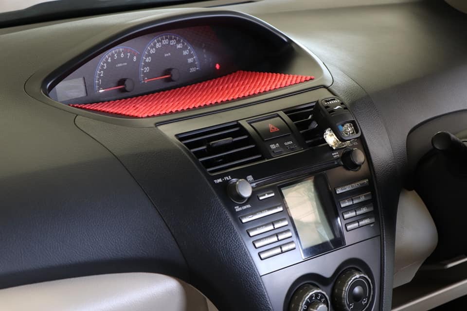 Toyota Vios ปี 2010 สีเงิน (รูปที่ 9)