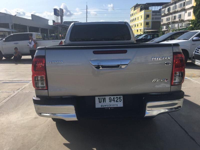 Toyota Hilux Revo Prerunner ปี 2018 สีเทา (รูปที่ 6)