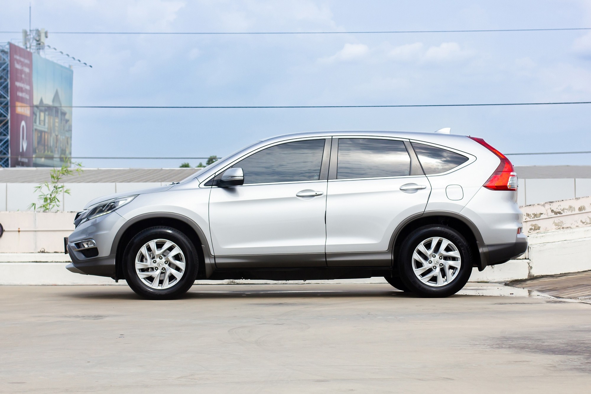 HONDA CR-V 2.0E 4WD [MNC] A/T ปลายปี 2015 (รูปที่ 12)