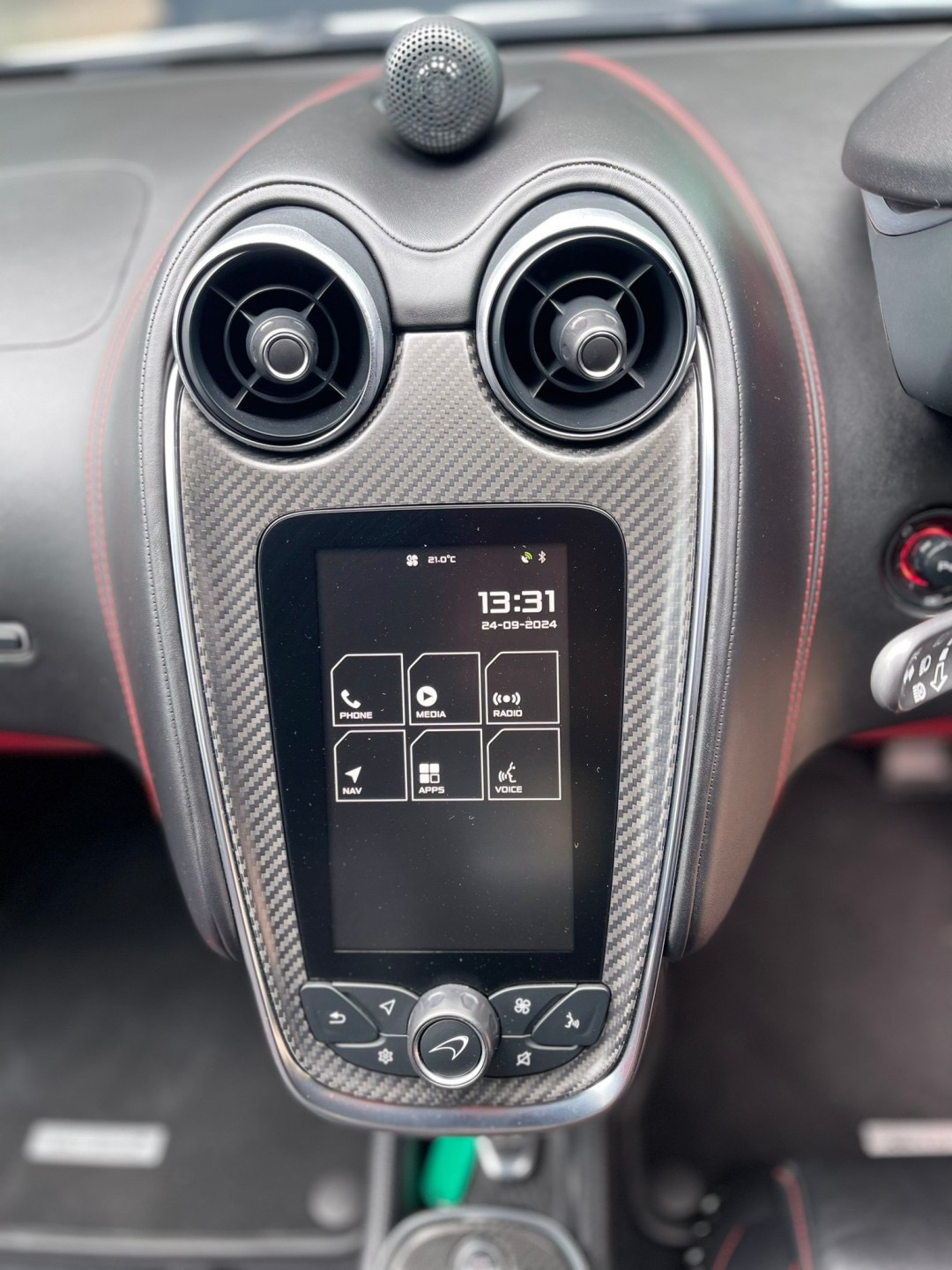 2016 McLaren 570S สีขาว (รูปที่ 8)