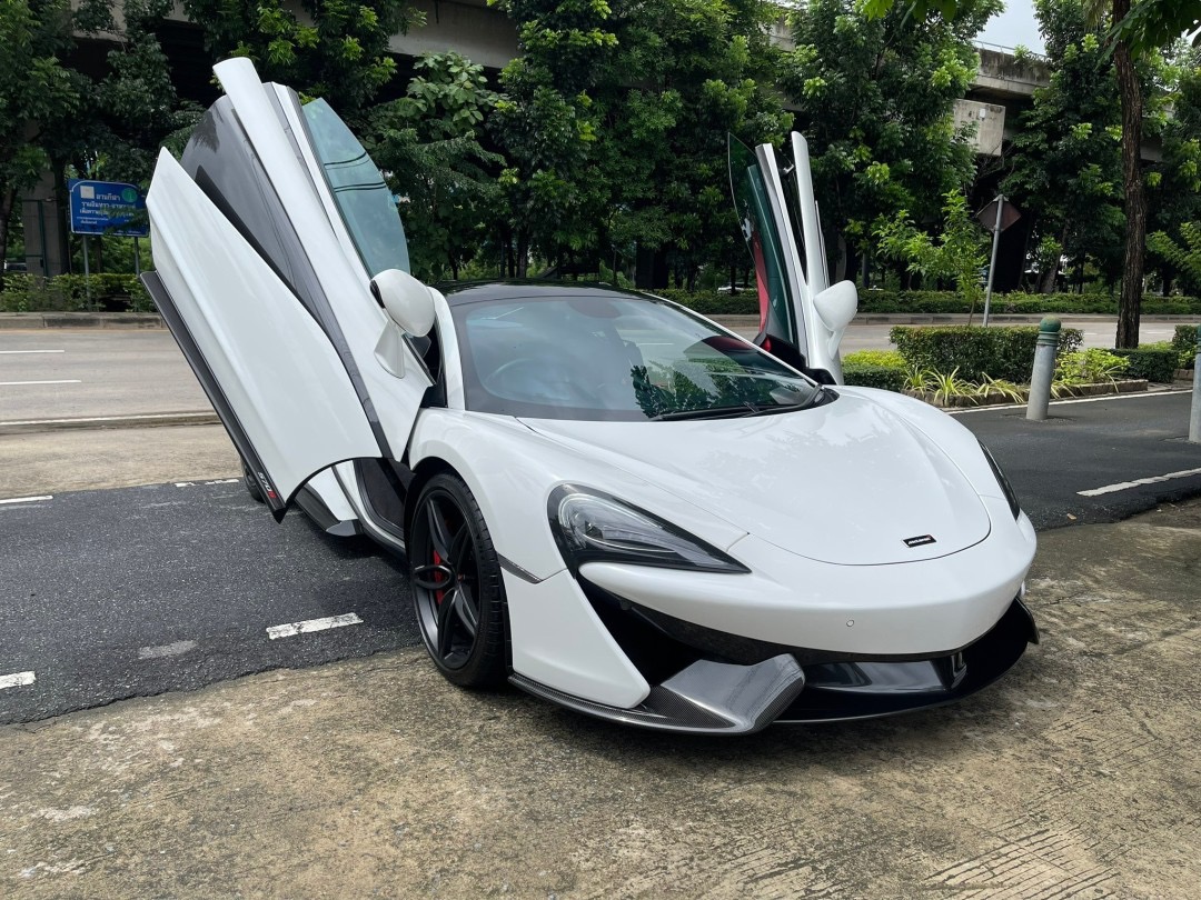 2016 McLaren 570S สีขาว (รูปที่ 2)