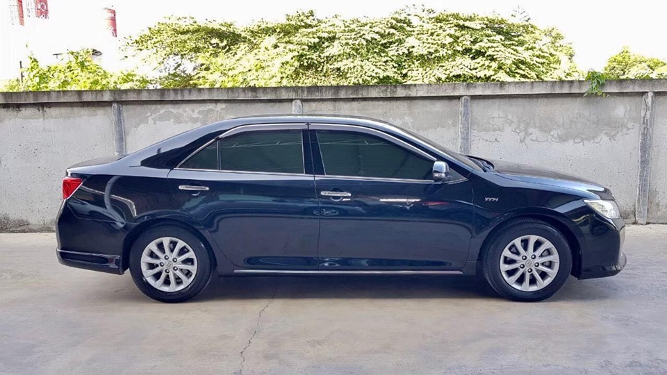 Toyota Camry (XV50) ปี 2012 สีดำ (รูปที่ 6)
