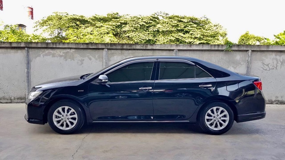 Toyota Camry (XV50) ปี 2012 สีดำ (รูปที่ 5)