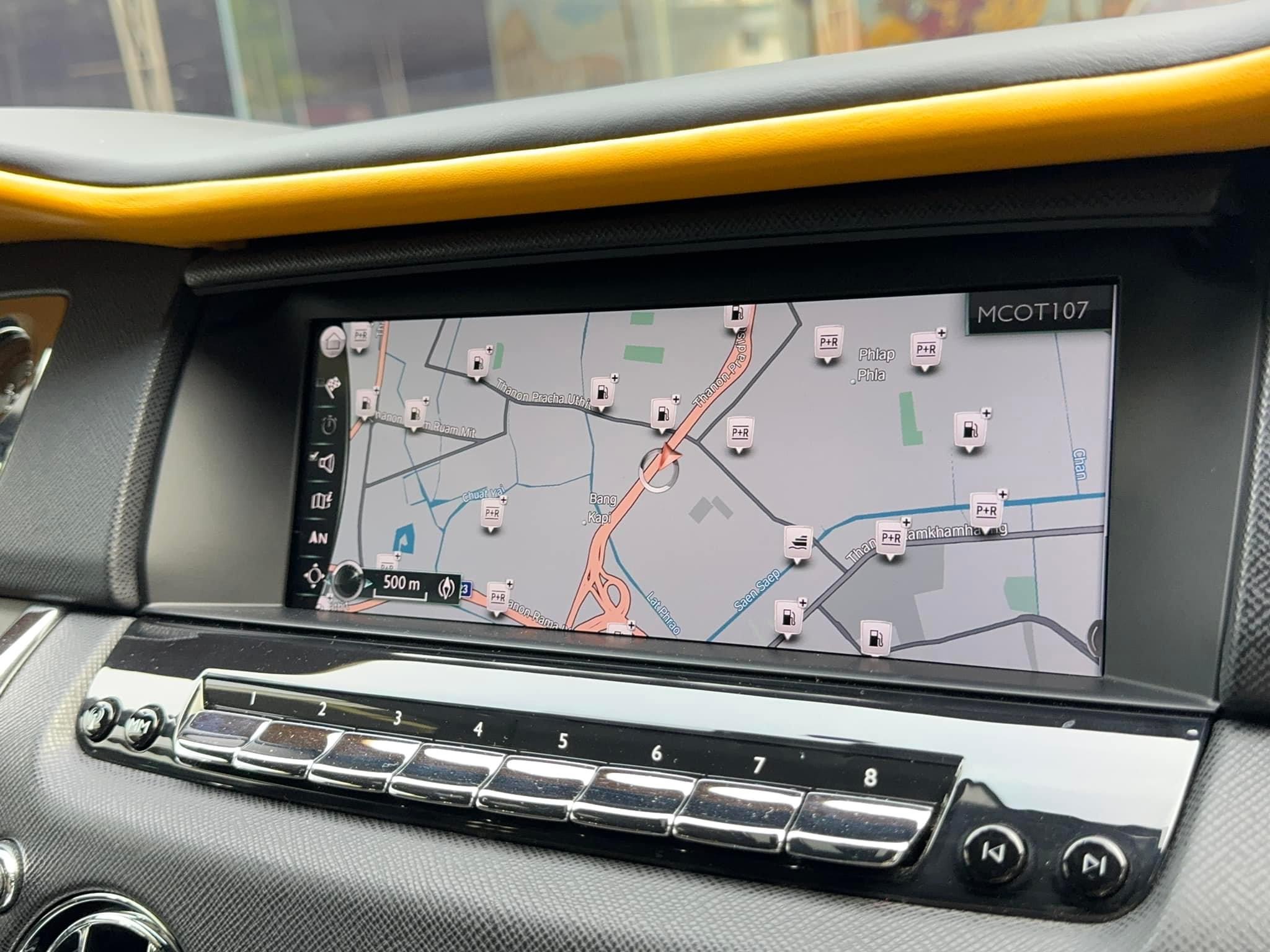 2023 Rolls-Royce Cullinan สีขาว (รูปที่ 2)