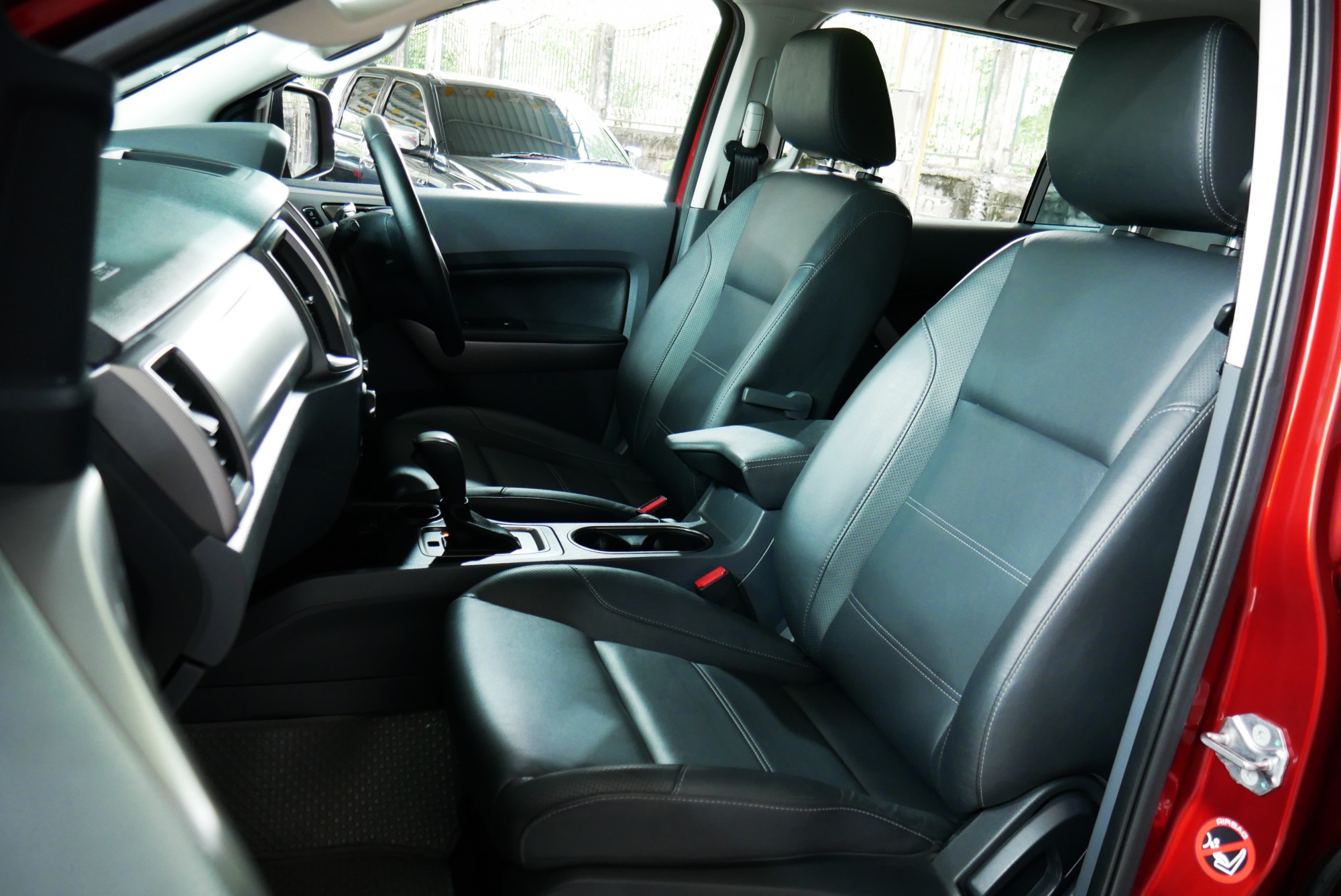 FORD EVEREST 2.2 TITANIUM AT ปี 2016 สีแดง (รูปที่ 7)