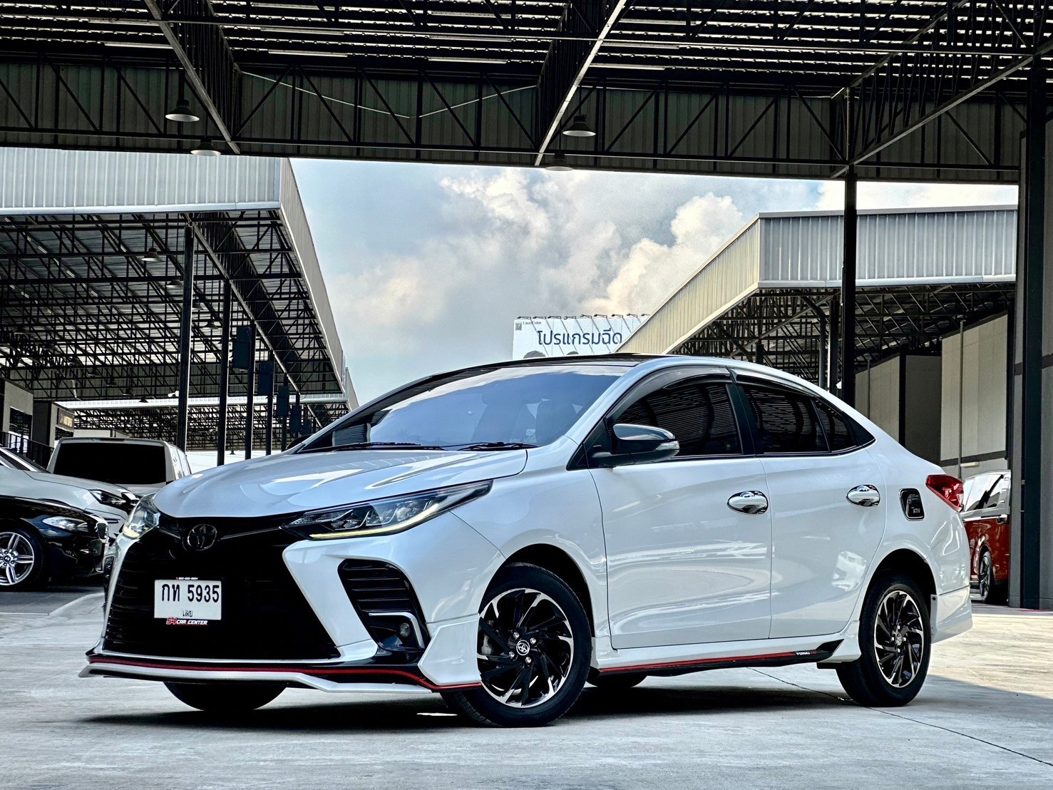 Toyota Yaris Ativ 1.2 Sport Premium Black Roof ปี 2022 ตัวท็อปสุด (รูปที่ 4)