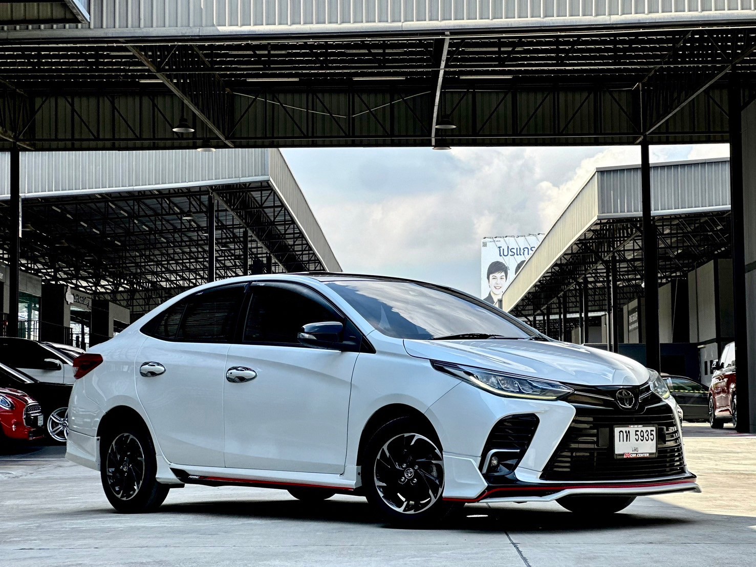 Toyota Yaris Ativ 1.2 Sport Premium Black Roof ปี 2022 ตัวท็อปสุด (รูปที่ 2)