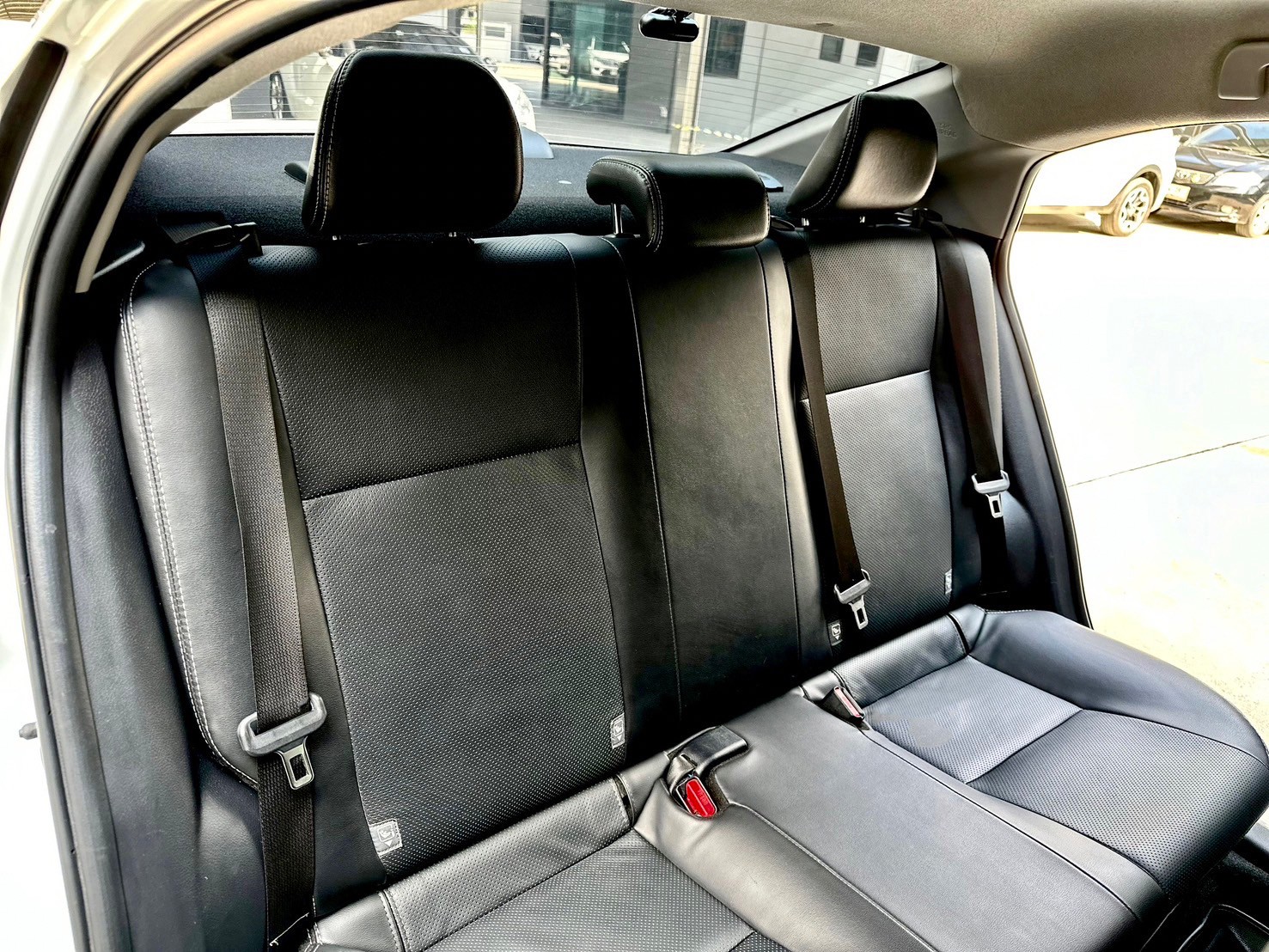 Toyota Yaris Ativ 1.2 Sport Premium Black Roof ปี 2022 ตัวท็อปสุด (รูปที่ 16)
