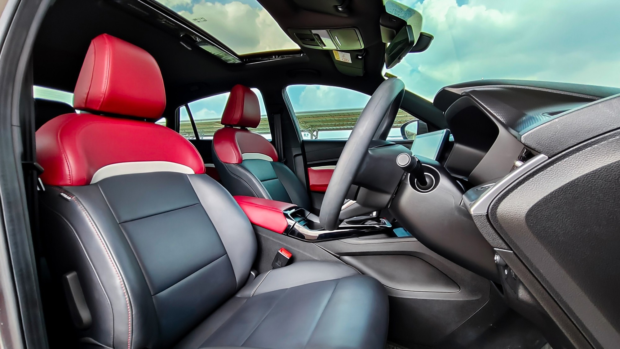MG5 Sedan 1.5D+ รองท็อป A/T ปี 2022 MG5 ปีใหม่ ไมล์น้อย 18,xxx km. หลังคา Sunroof ไฟฟ้า (รูปที่ 7)