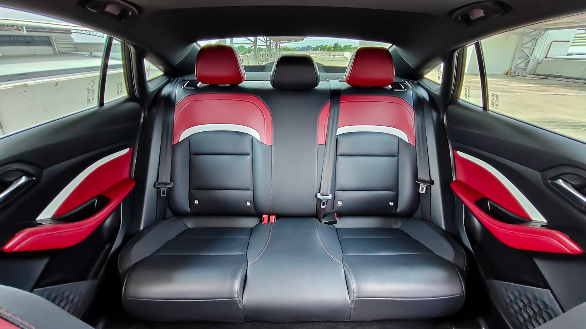 MG5 Sedan 1.5D+ รองท็อป A/T ปี 2022 MG5 ปีใหม่ ไมล์น้อย 18,xxx km. หลังคา Sunroof ไฟฟ้า (รูปที่ 9)