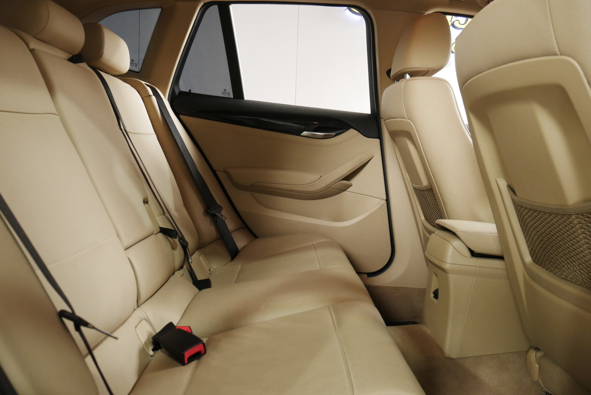 BMW X1 SDRIVE18I 2.0 AT ปี 2016 สีดำ (รูปที่ 12)