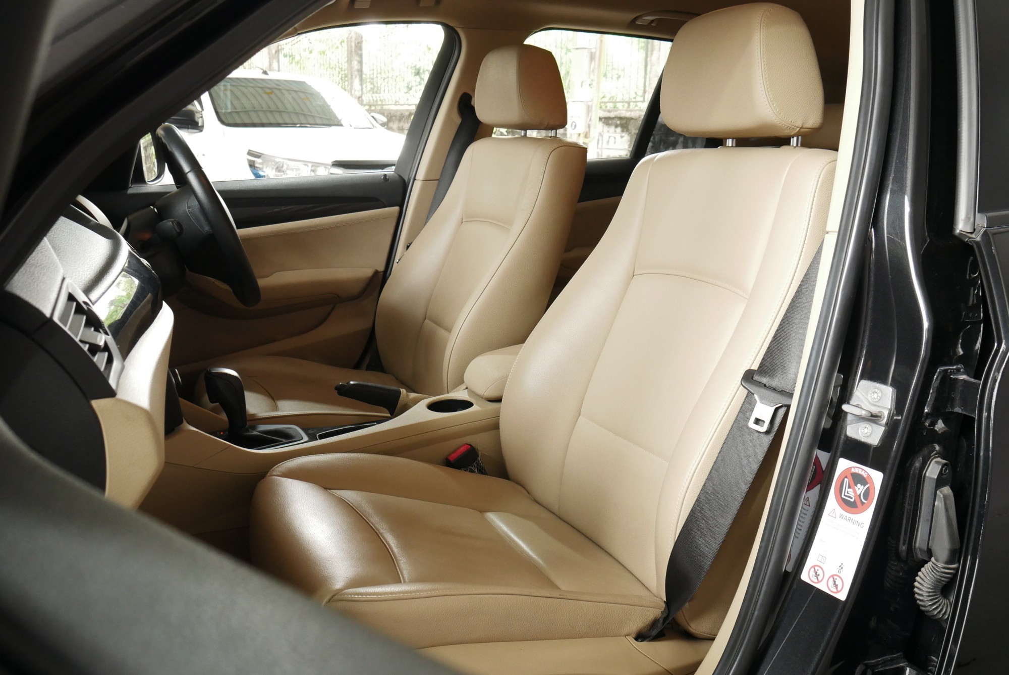 BMW X1 SDRIVE18I 2.0 AT ปี 2016 สีดำ (รูปที่ 16)