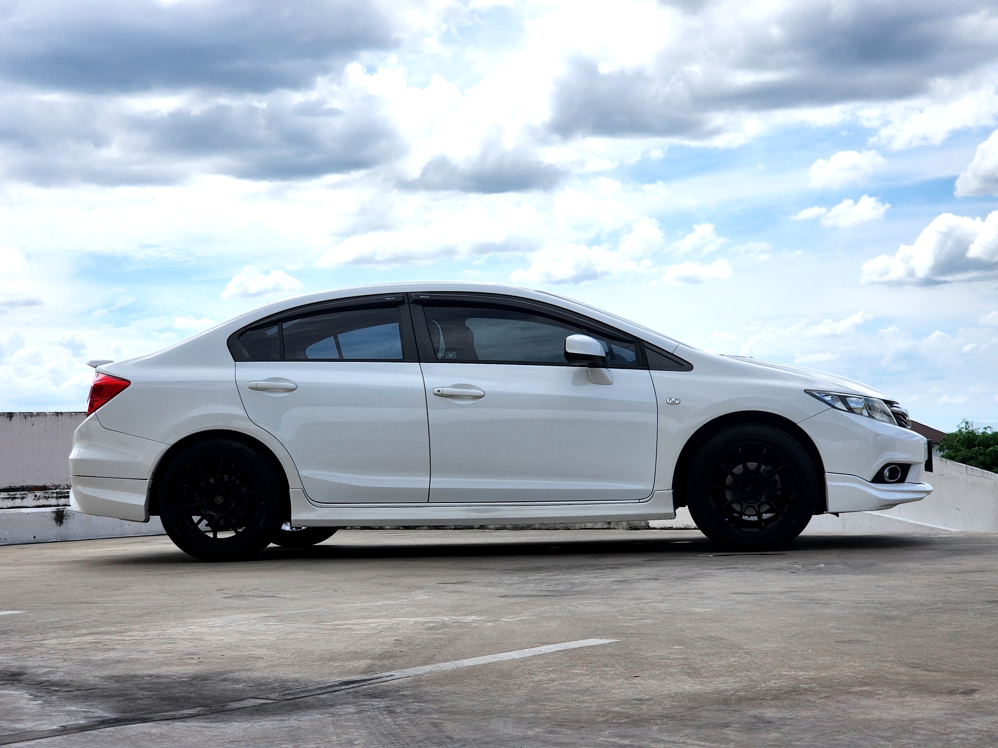 Honda Civic FB 1.8S A/T ปี 2013 (รูปที่ 4)