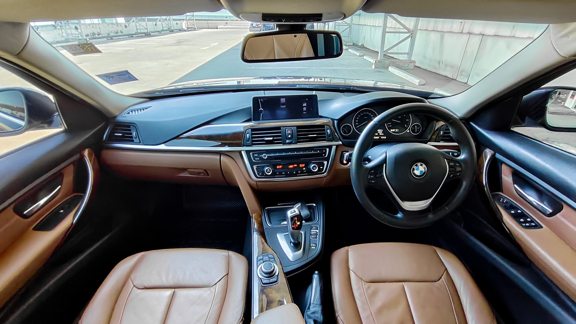 BMW 320D 2.0 Luxury ดีเซล ปี 2012 ไมล์ 150,000 กม. (รูปที่ 8)