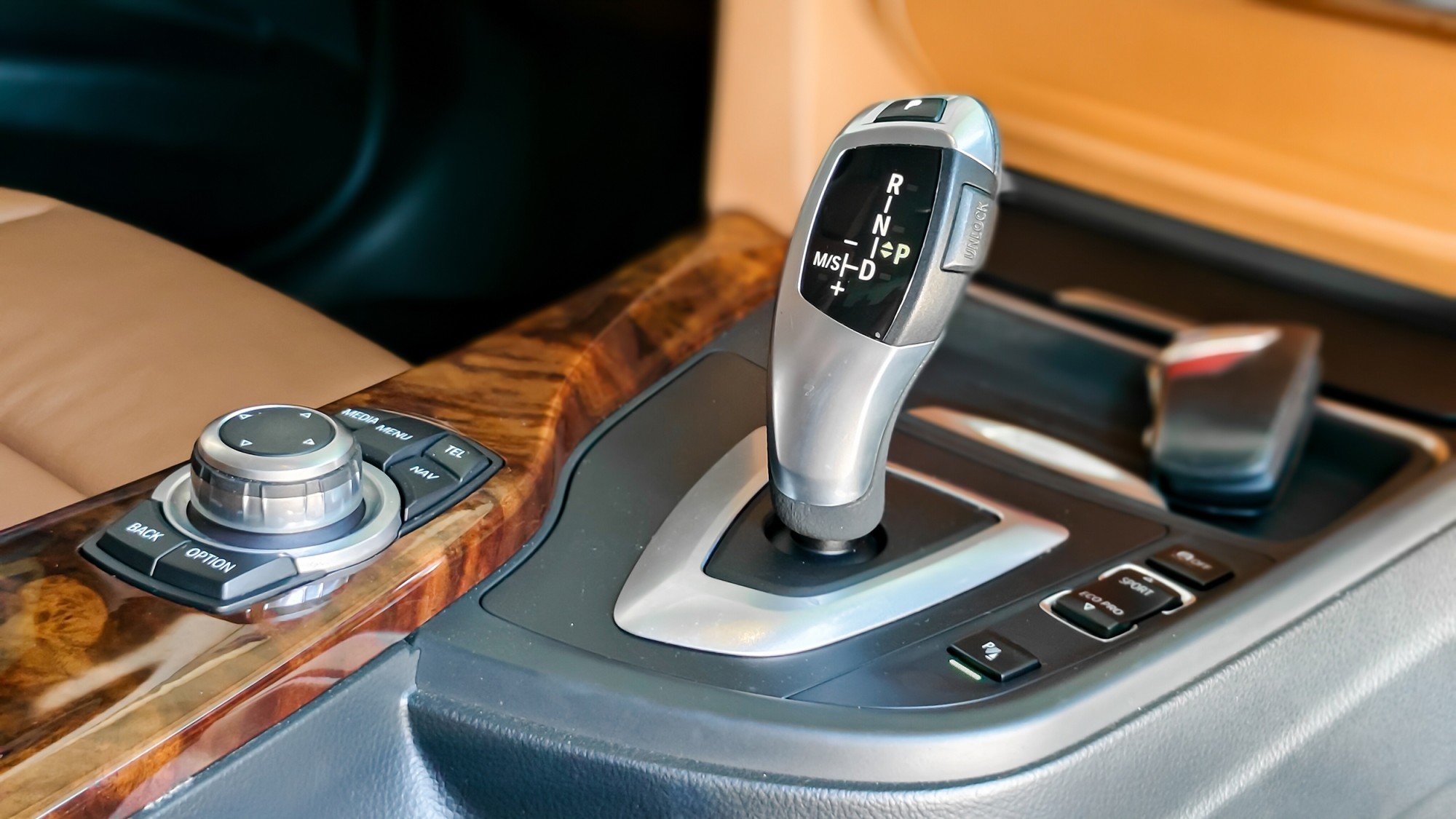 BMW 320D 2.0 Luxury ดีเซล ปี 2012 ไมล์ 150,000 กม. (รูปที่ 4)