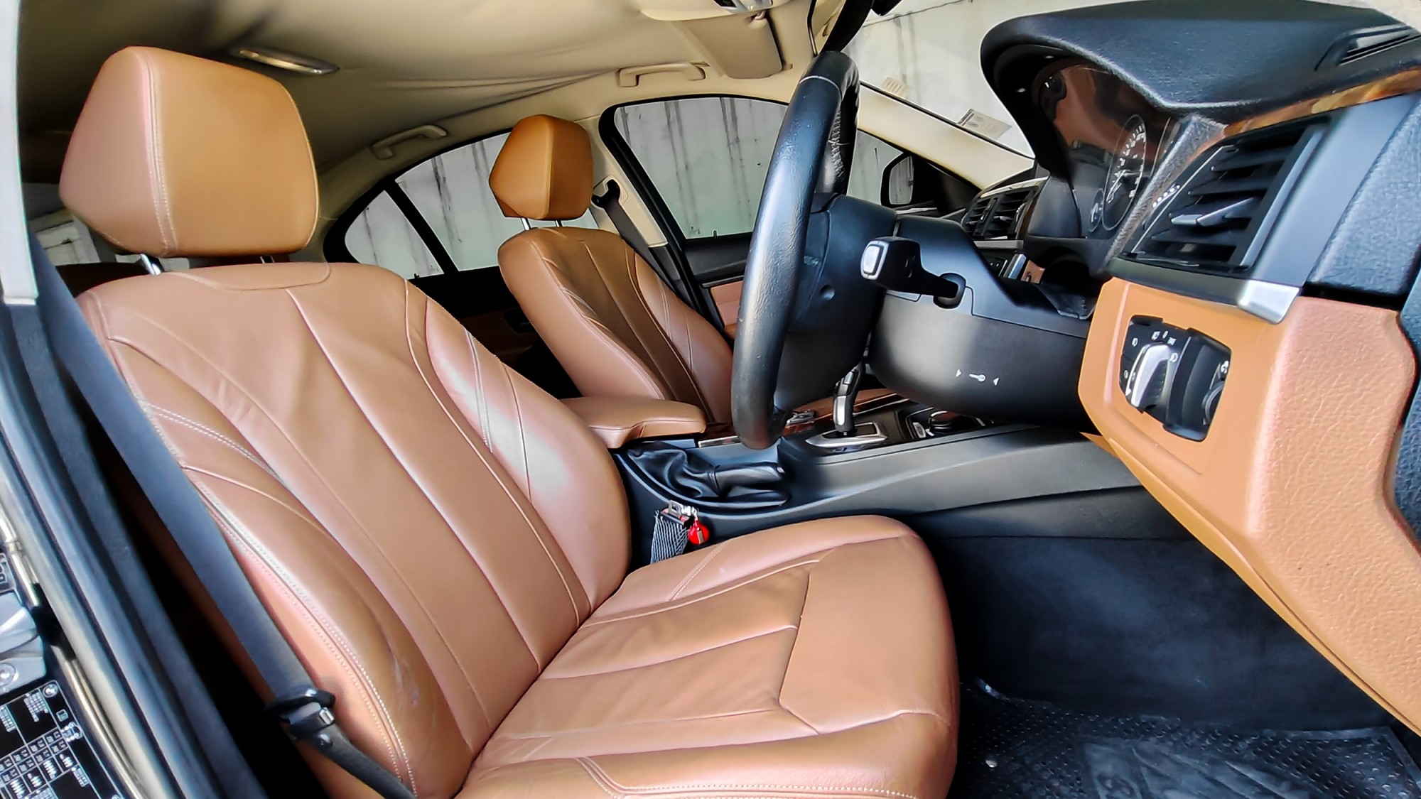 BMW 320D 2.0 Luxury ดีเซล ปี 2012 ไมล์ 150,000 กม. (รูปที่ 9)