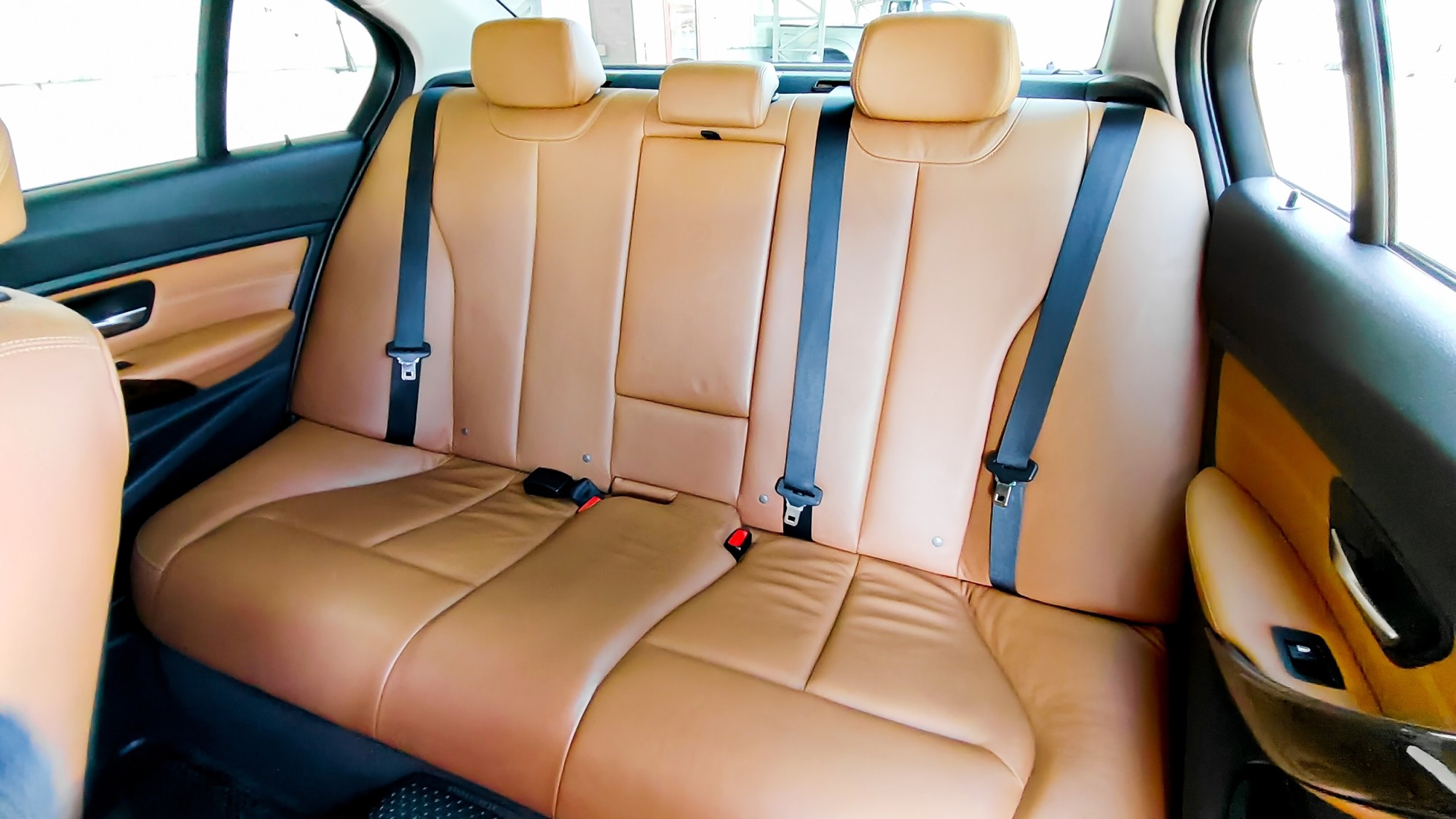BMW 320D 2.0 Luxury ดีเซล ปี 2012 ไมล์ 150,000 กม. (รูปที่ 2)