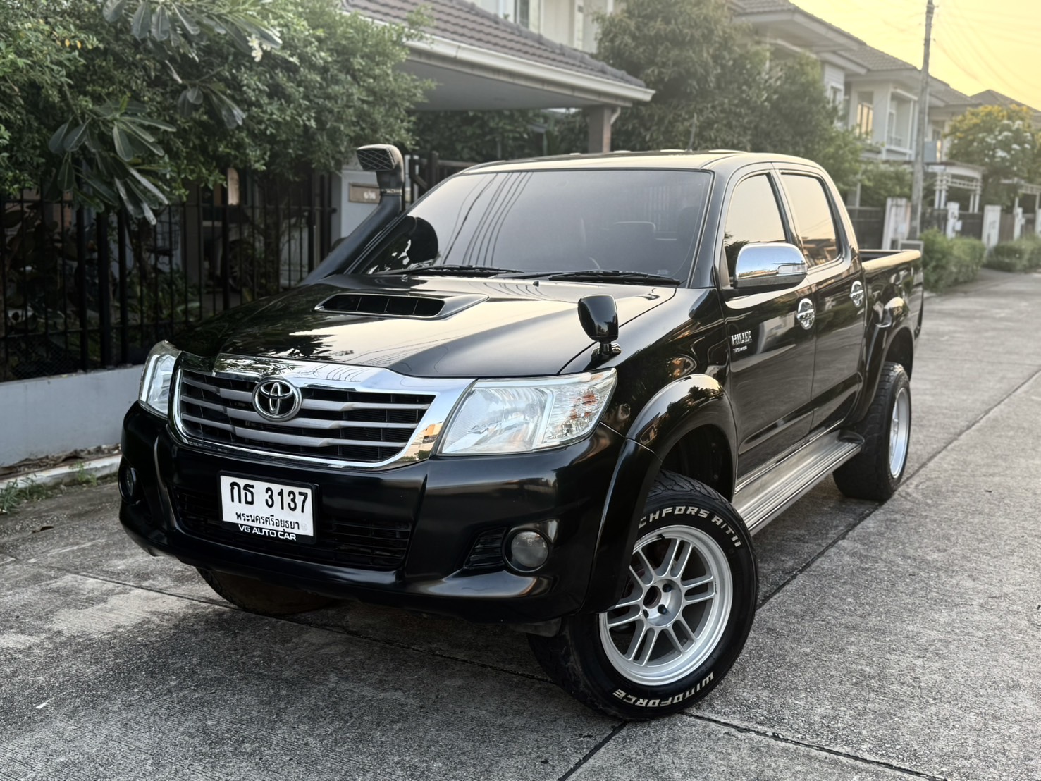 Toyota Hilux Vigo Champ 2.5E Prerunner 4ประตู ปี 2012 : สีดำ : ออโต้ : ดีเซล : ไมล์ 85,xxx km. (รูปที่ 14)
