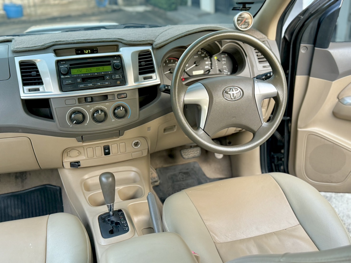 Toyota Hilux Vigo Champ 2.5E Prerunner 4ประตู ปี 2012 : สีดำ : ออโต้ : ดีเซล : ไมล์ 85,xxx km. (รูปที่ 20)
