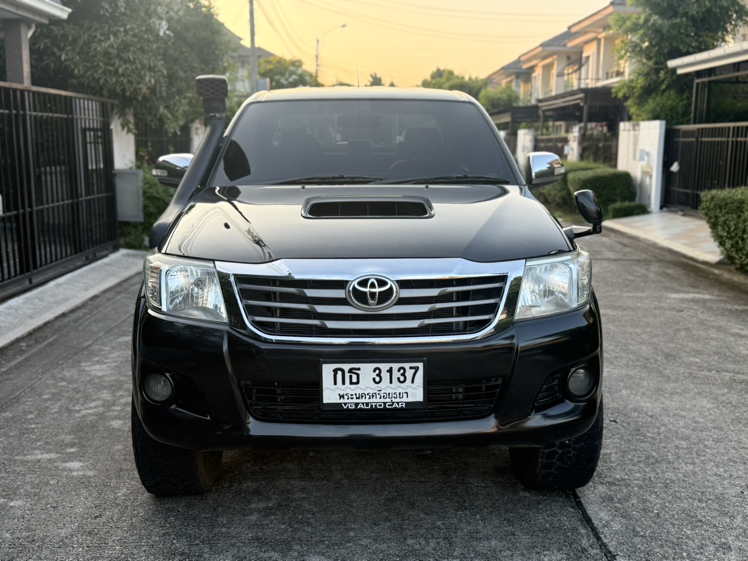 Toyota Hilux Vigo Champ 2.5E Prerunner 4ประตู ปี 2012 : สีดำ : ออโต้ : ดีเซล : ไมล์ 85,xxx km. (รูปที่ 9)