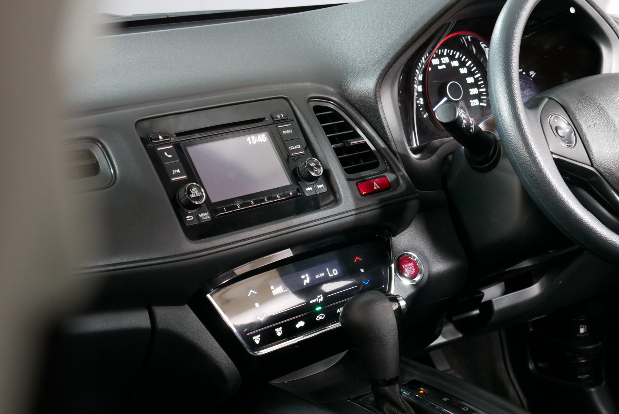 HONDA HR-V 1.8 S ATปี 2015 สีดำ (รูปที่ 13)