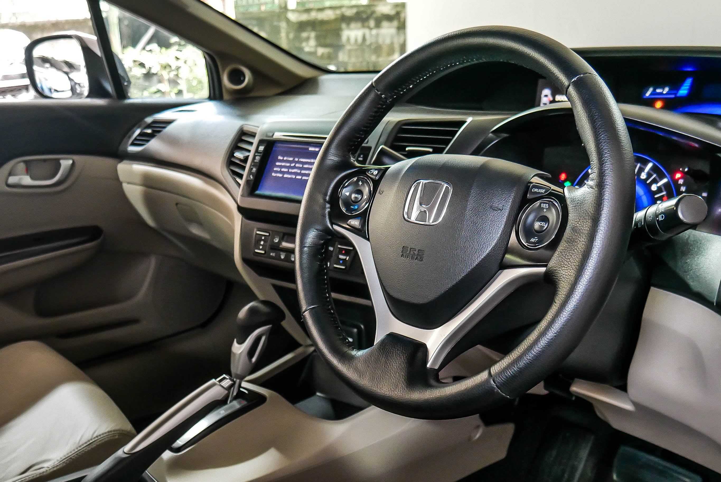 HONDA CIVIC FB 1.8 ES MNC AT  ปี 2014 สีเทา