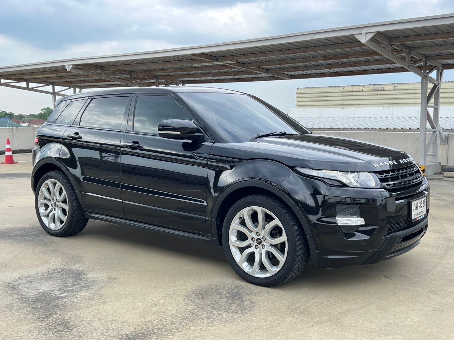2012 Land Rover Range Rover Evoque สีดำ (รูปที่ 3)