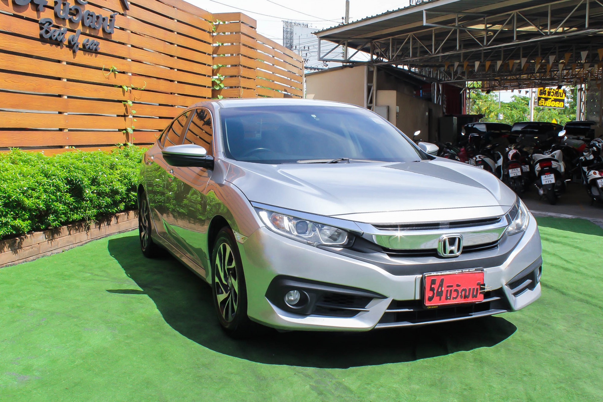 HONDA CIVIC FC 1.8 EL AT   ปี 2016 สีเงิน