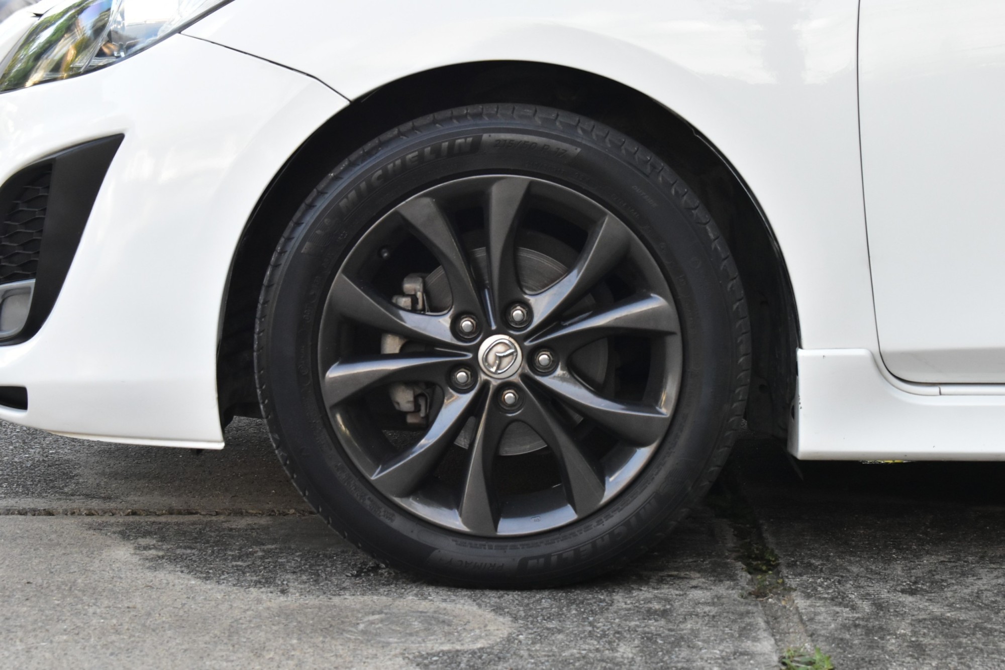 Mazda3 2.0BL ตัวTop hatchback Sunroof เครื่อง: เบนซิน เกียร์: ออโต้ สี: ขาว ปี: 2013 ไมล์: 1xx,xxx Km. (รูปที่ 13)