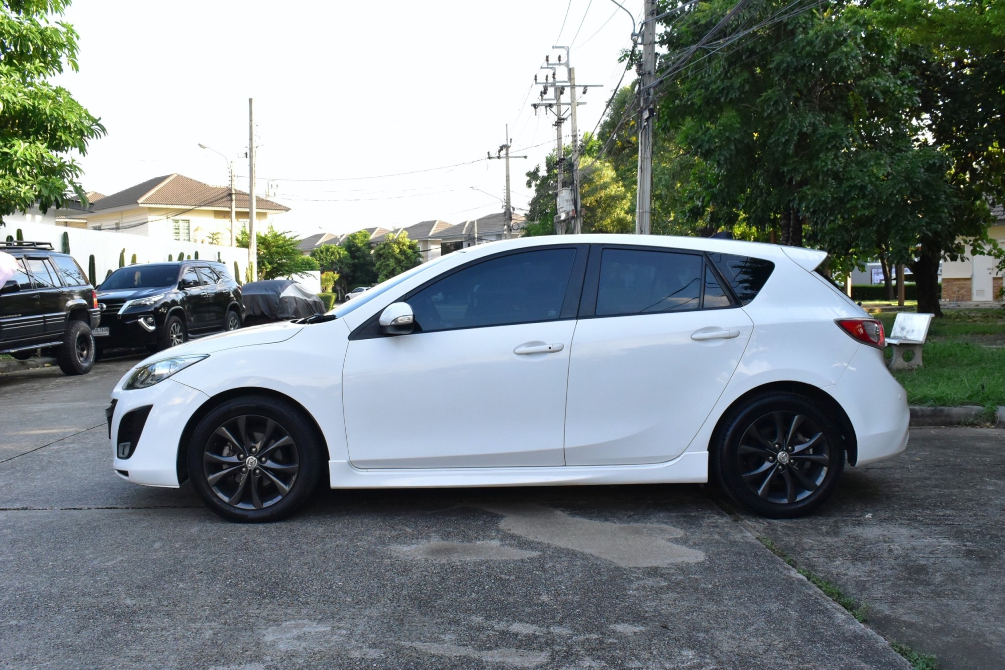 Mazda3 2.0BL ตัวTop hatchback Sunroof เครื่อง: เบนซิน เกียร์: ออโต้ สี: ขาว ปี: 2013 ไมล์: 1xx,xxx Km. (รูปที่ 16)