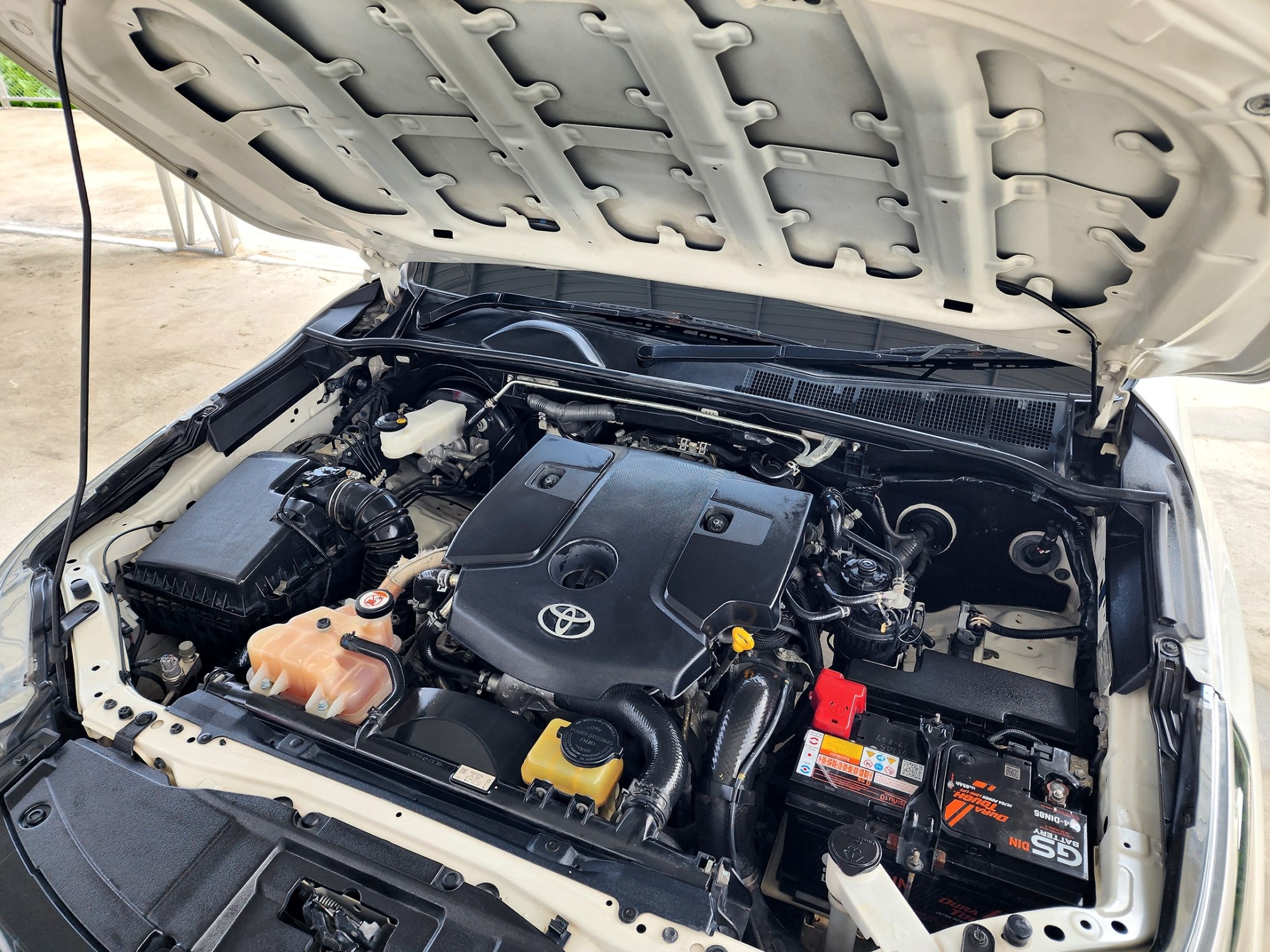 TOYOTA Fortuner TRD Sportivo 2.8 [4x4] Blacktop ปี 2017 (รูปที่ 11)