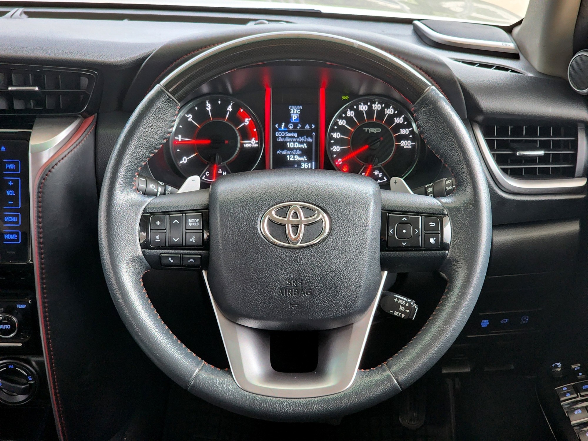 TOYOTA Fortuner TRD Sportivo 2.8 [4x4] Blacktop ปี 2017 (รูปที่ 12)