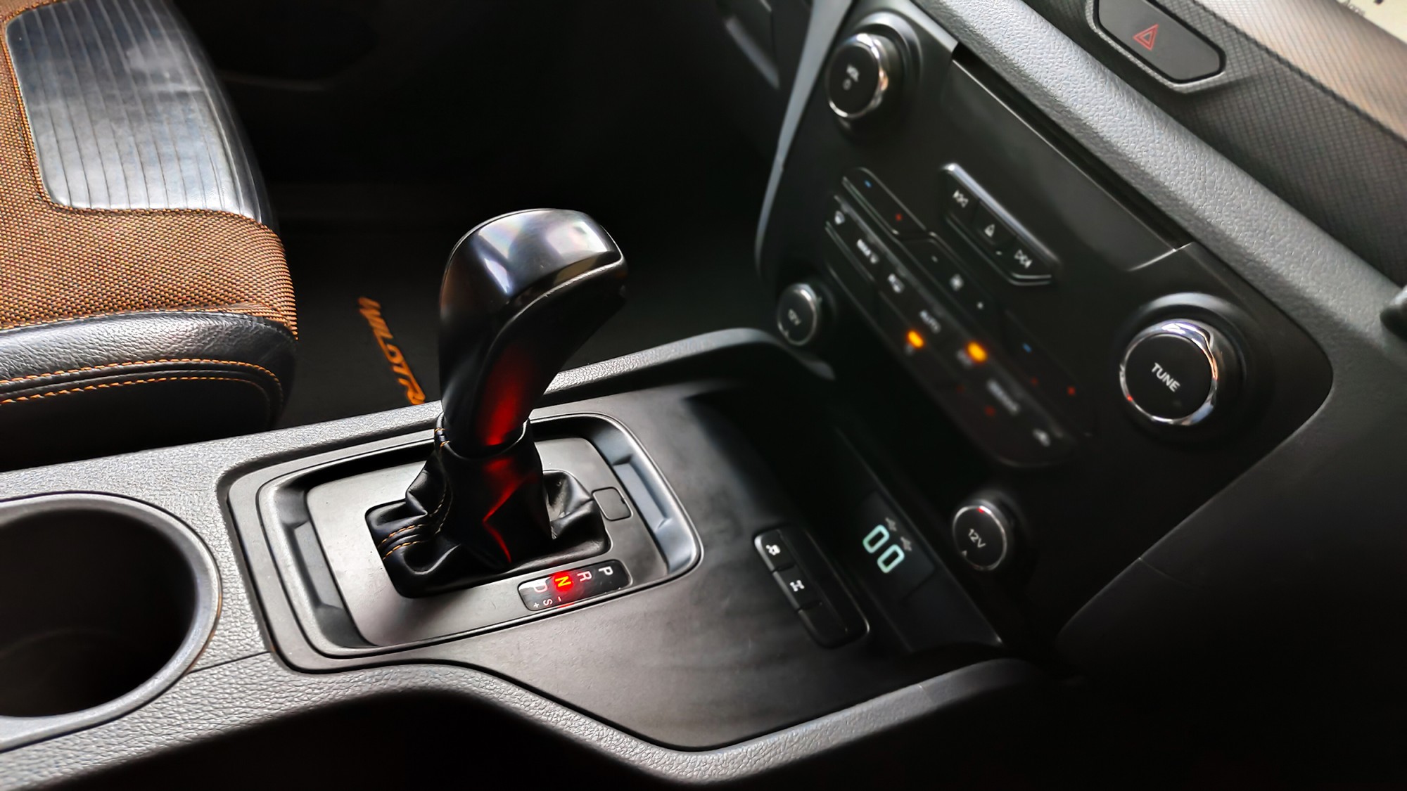 FORD Ranger Dual Cab 2.2 Wildtrak 6A/T ปี 2016 จด 2017 (รูปที่ 5)