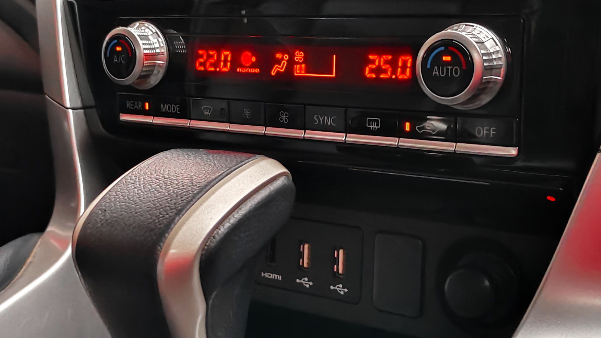 MITSUBISHI Pajero Sport 2.4GT-Premium TOP 2WD A/T ปี 2021 จด 2022 (รูปที่ 6)