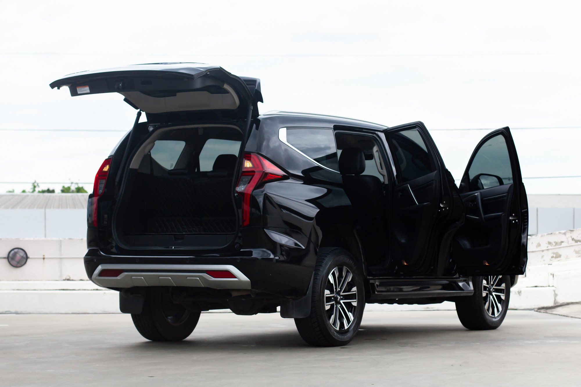 MITSUBISHI Pajero Sport 2.4GT-Premium TOP 2WD A/T ปี 2021 จด 2022 (รูปที่ 12)