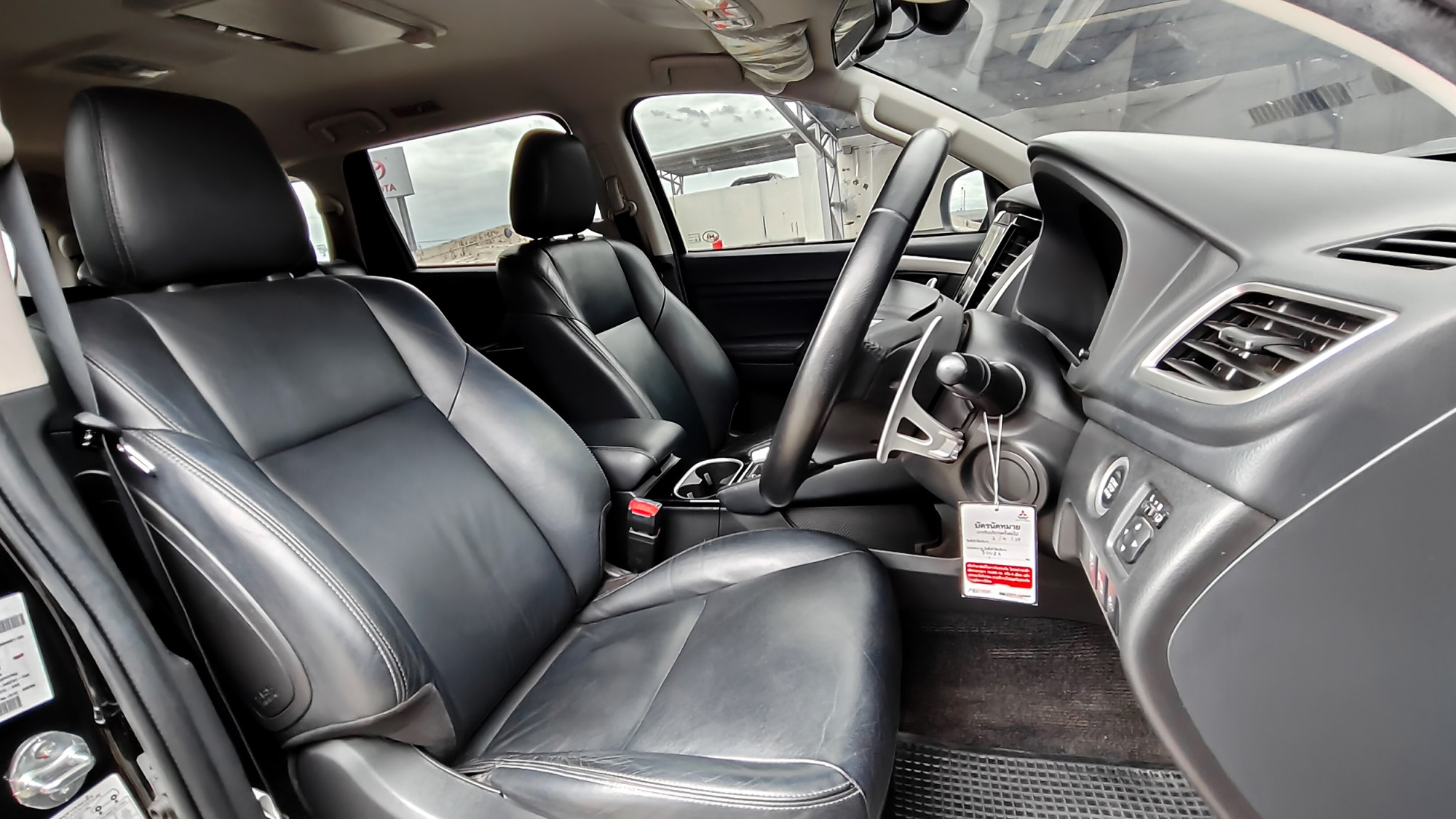 MITSUBISHI Pajero Sport 2.4GT-Premium TOP 2WD A/T ปี 2021 จด 2022 (รูปที่ 13)