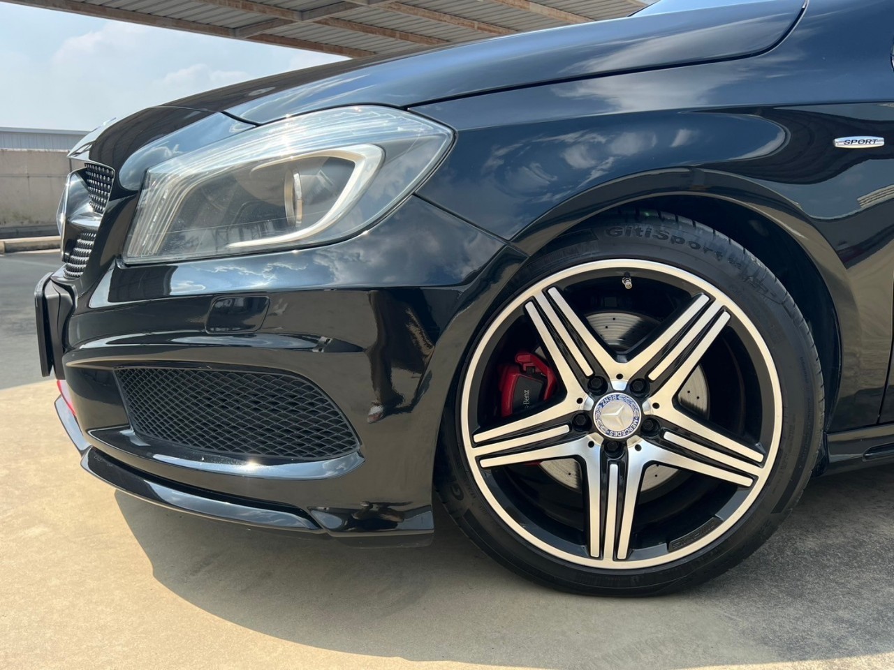 2015 Mercedes-Benz A-Class W176 A250 สีดำ (รูปที่ 3)
