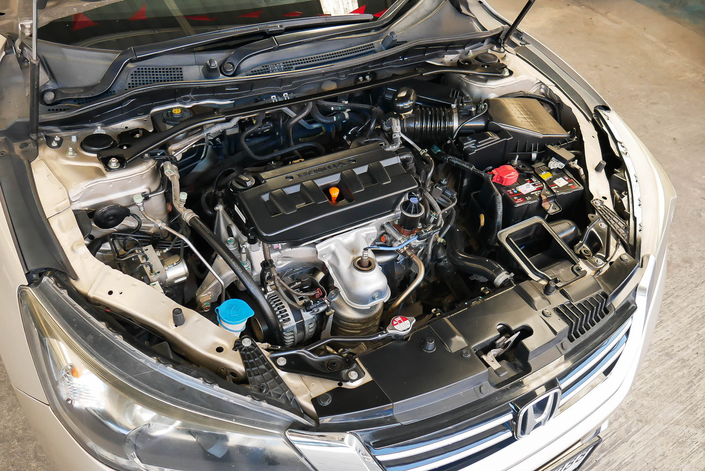 HONDA ACCORD G9 2.0 EL NAVI AT ปี 2013 สีน้ำตาล (รูปที่ 4)
