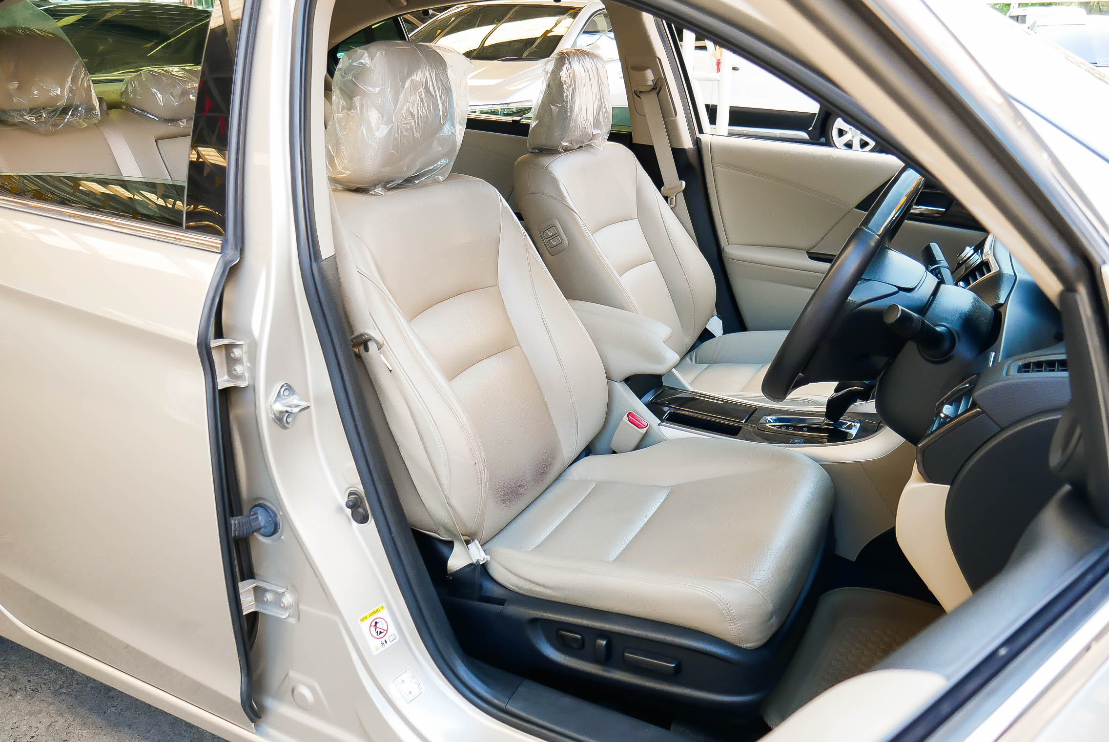 HONDA ACCORD G9 2.0 EL NAVI AT ปี 2013 สีน้ำตาล (รูปที่ 6)