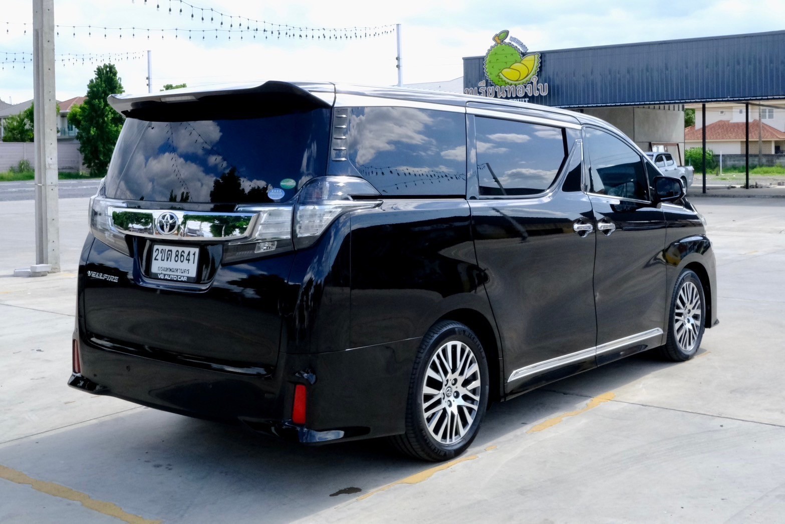 Toyota Vellfire 2.5 ZG ปี2015 สี: ดำ เกียร์: ออโต้ เครื่องยนต์: เบนซิน ไมล์ : 10x,xxx กม. (รูปที่ 7)