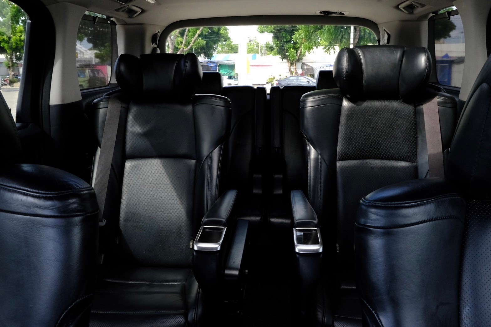 Toyota Vellfire 2.5 ZG ปี2015 สี: ดำ เกียร์: ออโต้ เครื่องยนต์: เบนซิน ไมล์ : 10x,xxx กม. (รูปที่ 12)
