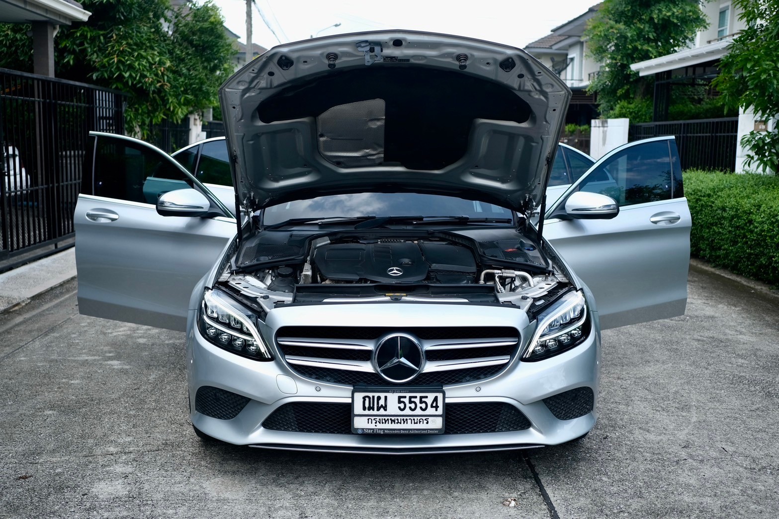 Benz C220d ปี2020 เกียร์: ออโต้ สี: เทา เครื่องยนต์: ดีเซล ไมล์ 11x,xxx กม. (รูปที่ 11)