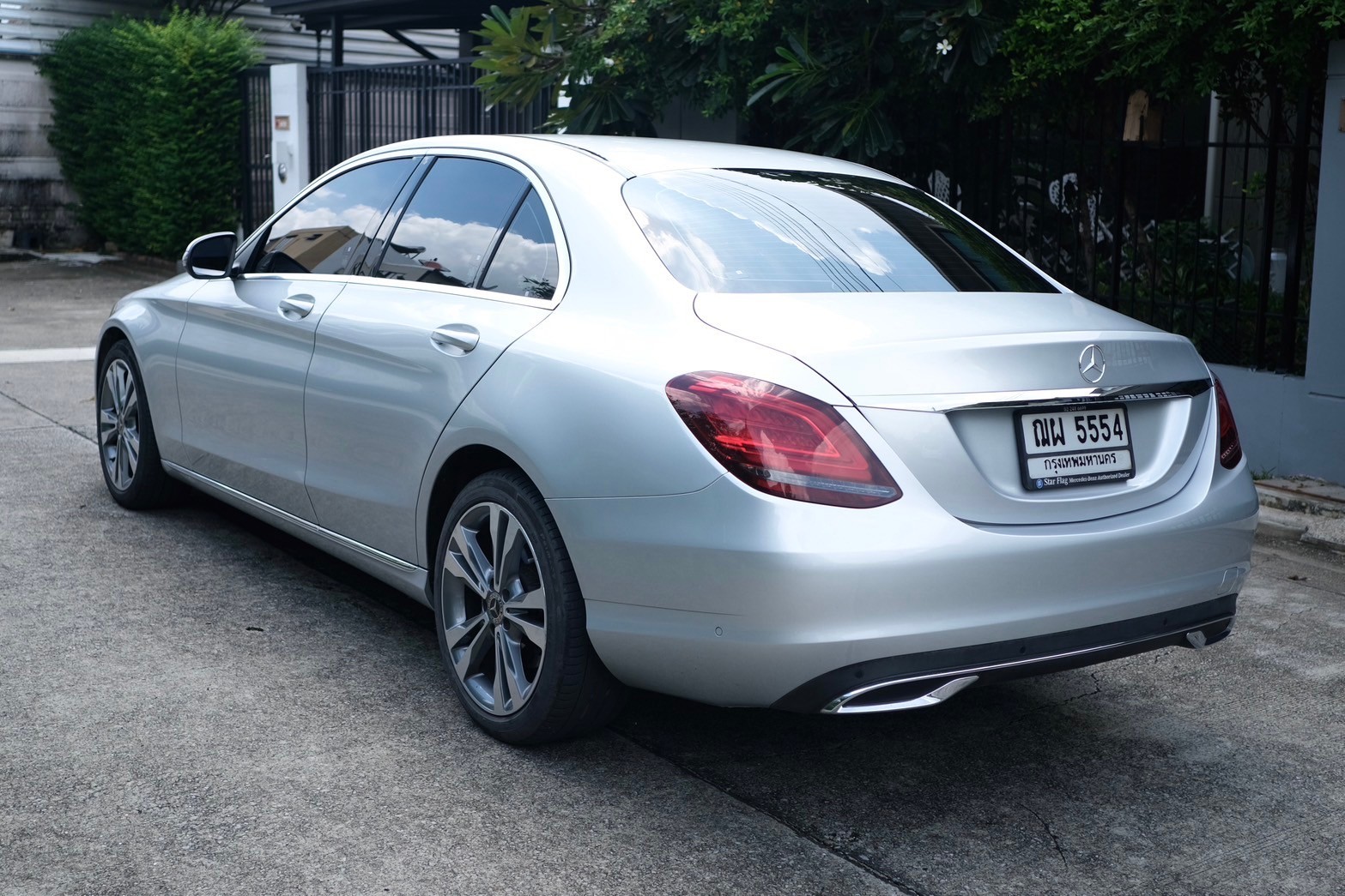 Benz C220d ปี2020 เกียร์: ออโต้ สี: เทา เครื่องยนต์: ดีเซล ไมล์ 11x,xxx กม. (รูปที่ 16)
