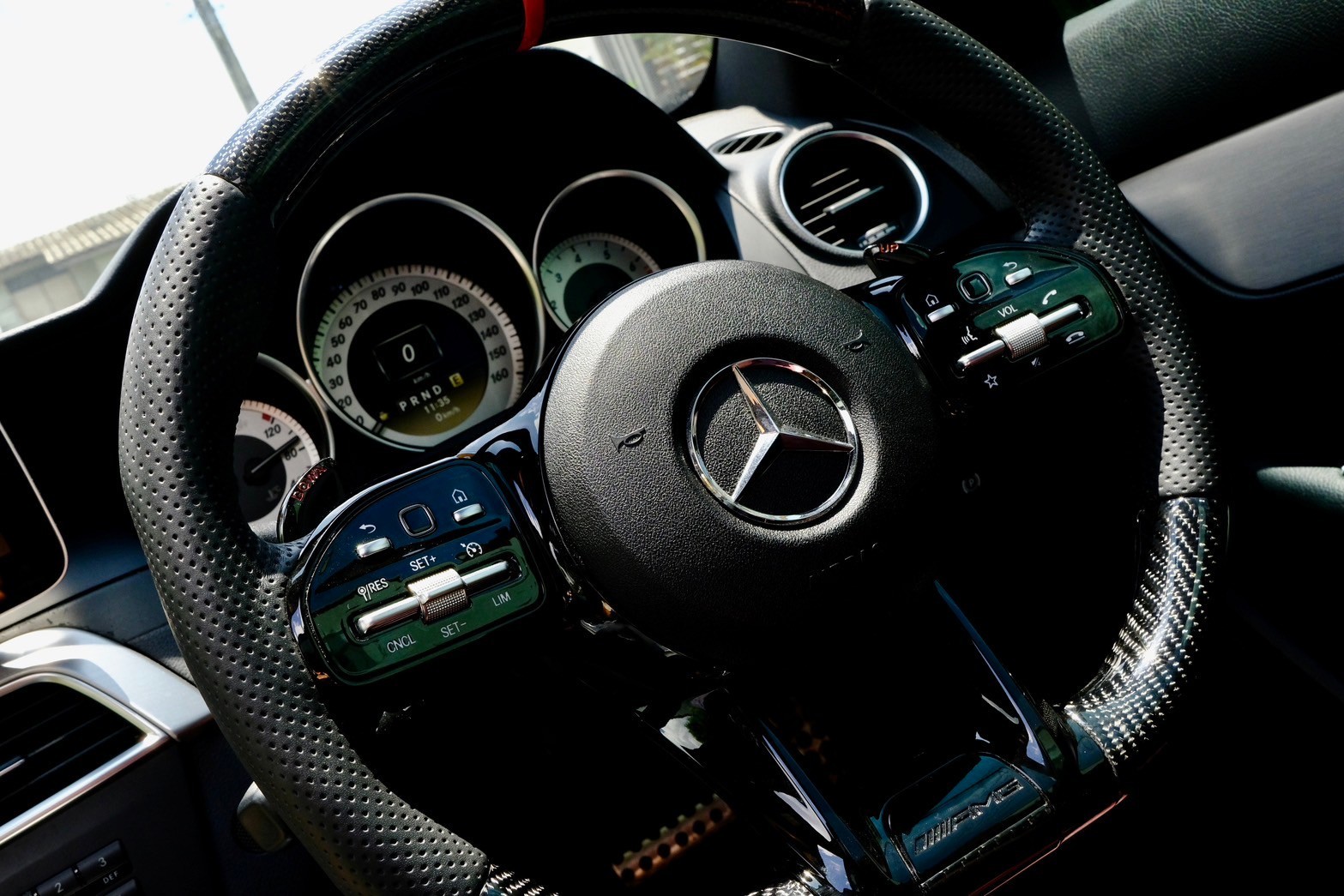 Benz c180 CGI COUPE (Top Sunroof) เครื่องยนต์: เบนซิน เกียร์:AT ปี: 2012 สี: ขาว (รูปที่ 9)