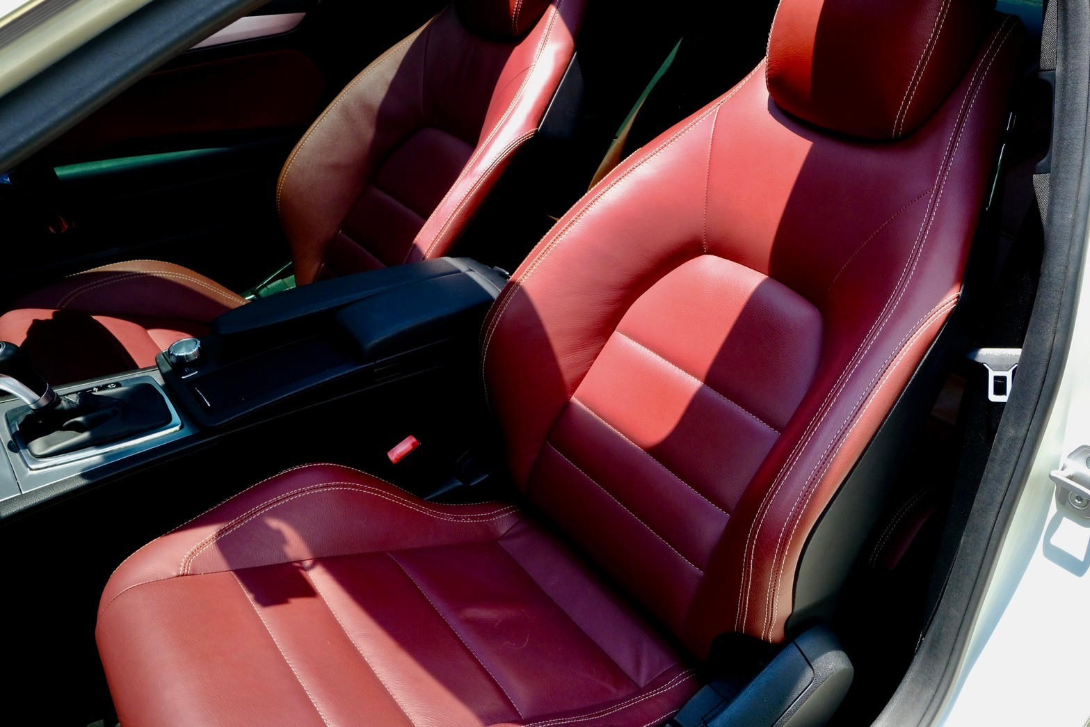 Benz c180 CGI COUPE (Top Sunroof) เครื่องยนต์: เบนซิน เกียร์:AT ปี: 2012 สี: ขาว (รูปที่ 14)