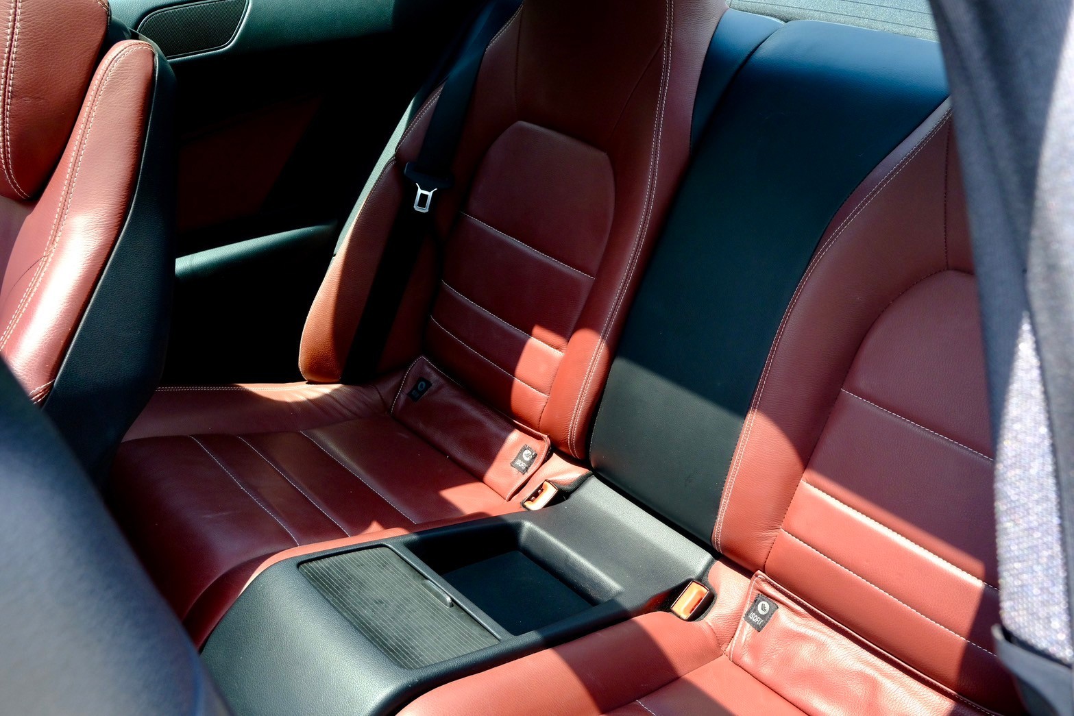 Benz c180 CGI COUPE (Top Sunroof) เครื่องยนต์: เบนซิน เกียร์:AT ปี: 2012 สี: ขาว (รูปที่ 10)