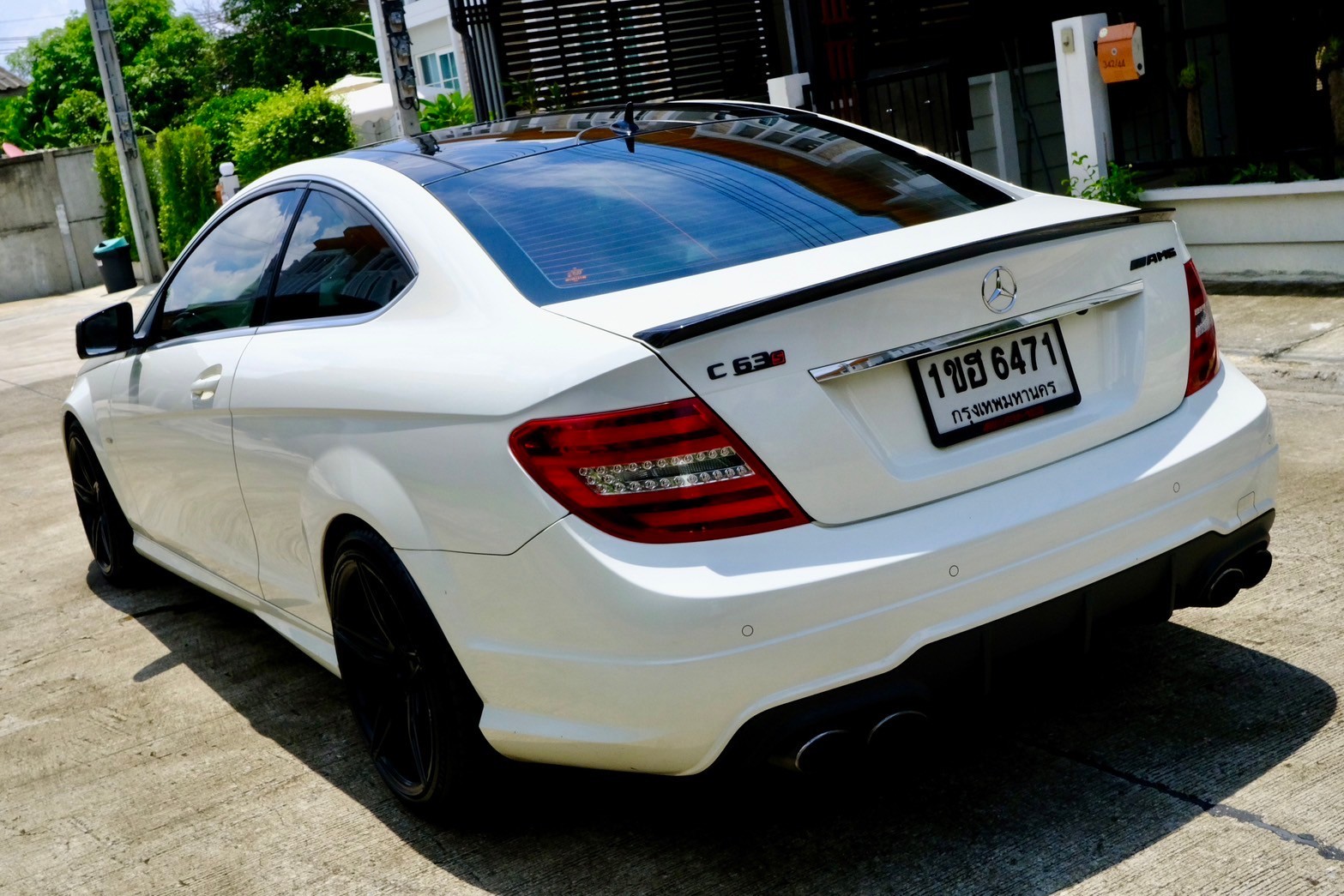 Benz c180 CGI COUPE (Top Sunroof) เครื่องยนต์: เบนซิน เกียร์:AT ปี: 2012 สี: ขาว (รูปที่ 13)
