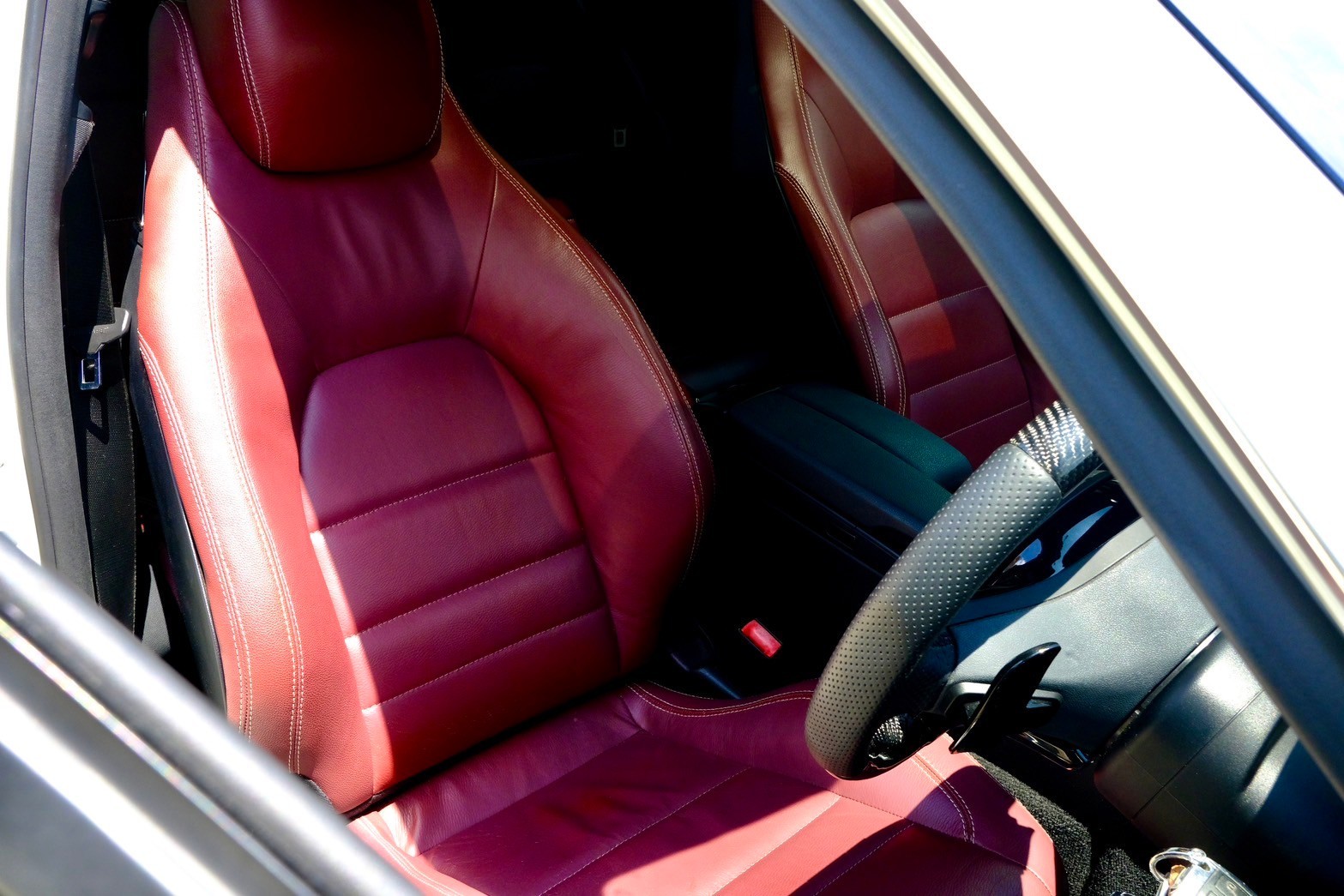 Benz c180 CGI COUPE (Top Sunroof) เครื่องยนต์: เบนซิน เกียร์:AT ปี: 2012 สี: ขาว (รูปที่ 5)
